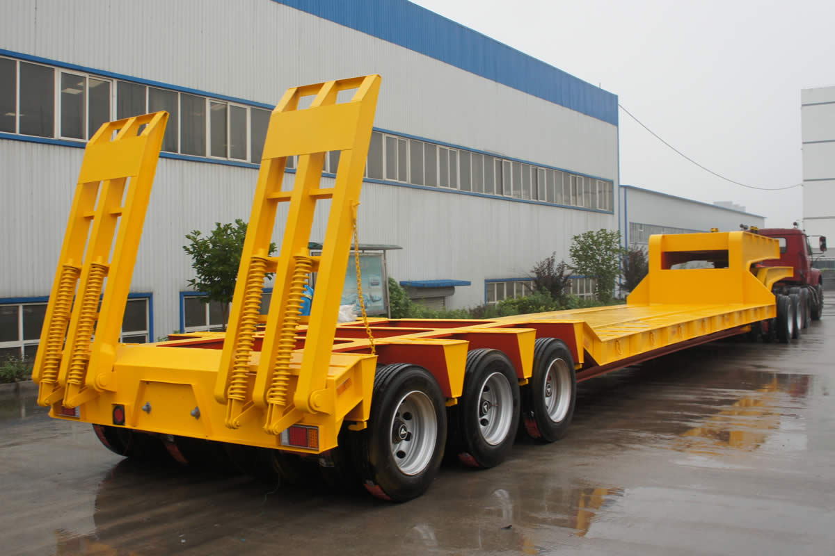 3 Axle Lowbed Trailer.